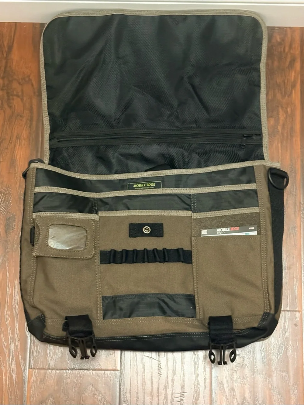 Mobile Edge Brown Canvas Laptop Messenger Bag Shoulder Briefcase